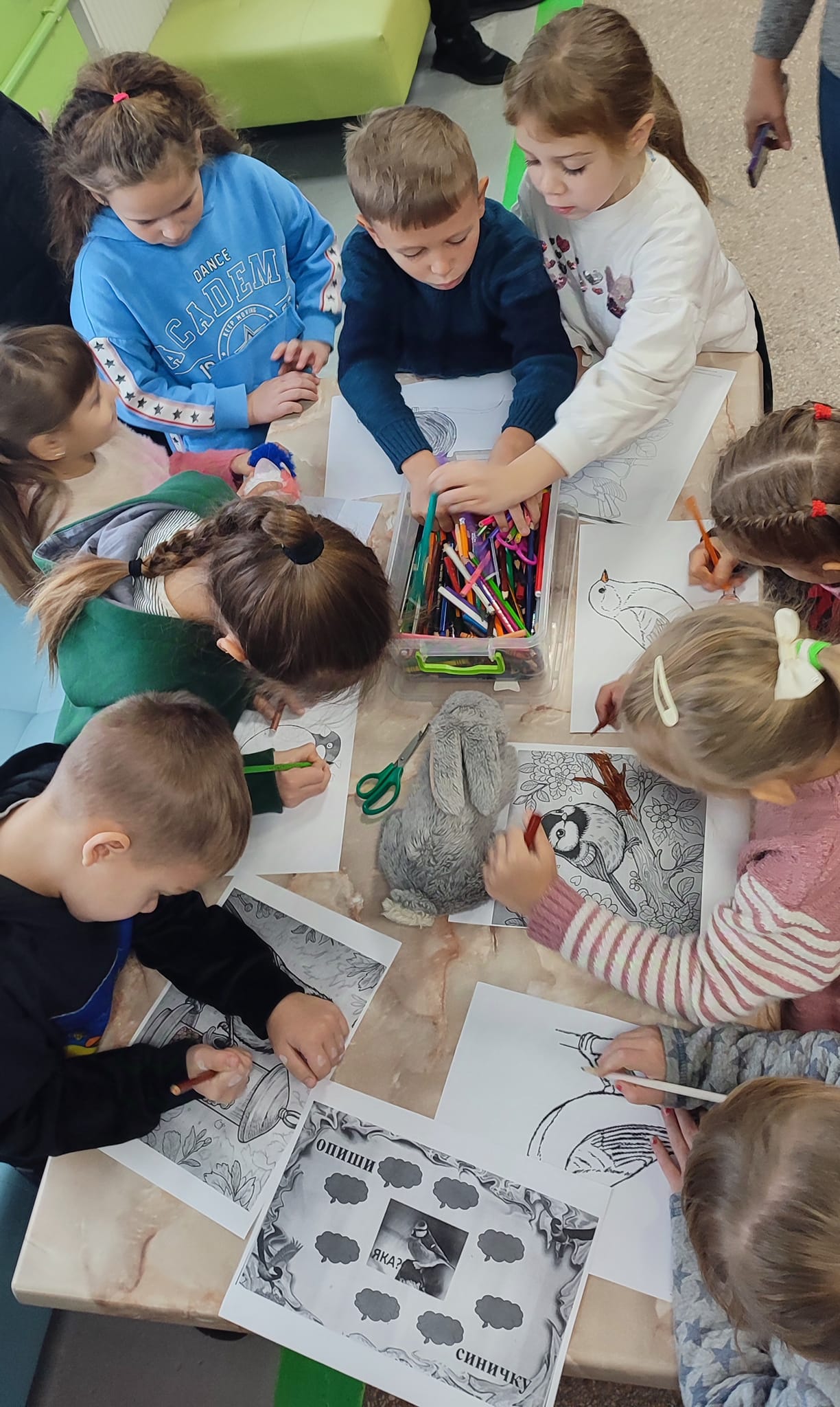 &ldquo;Пташка невеличка, в неї білі щічки&rdquo;